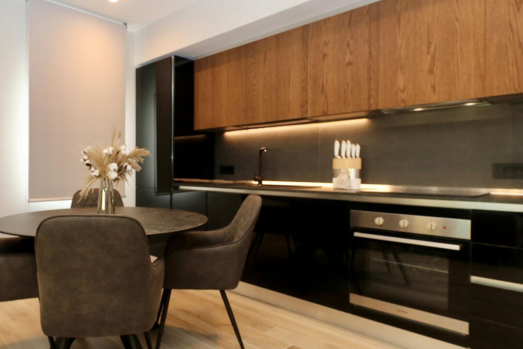Fully equipped kitchen and dining space designed for effortless cooking and enjoyable meals.